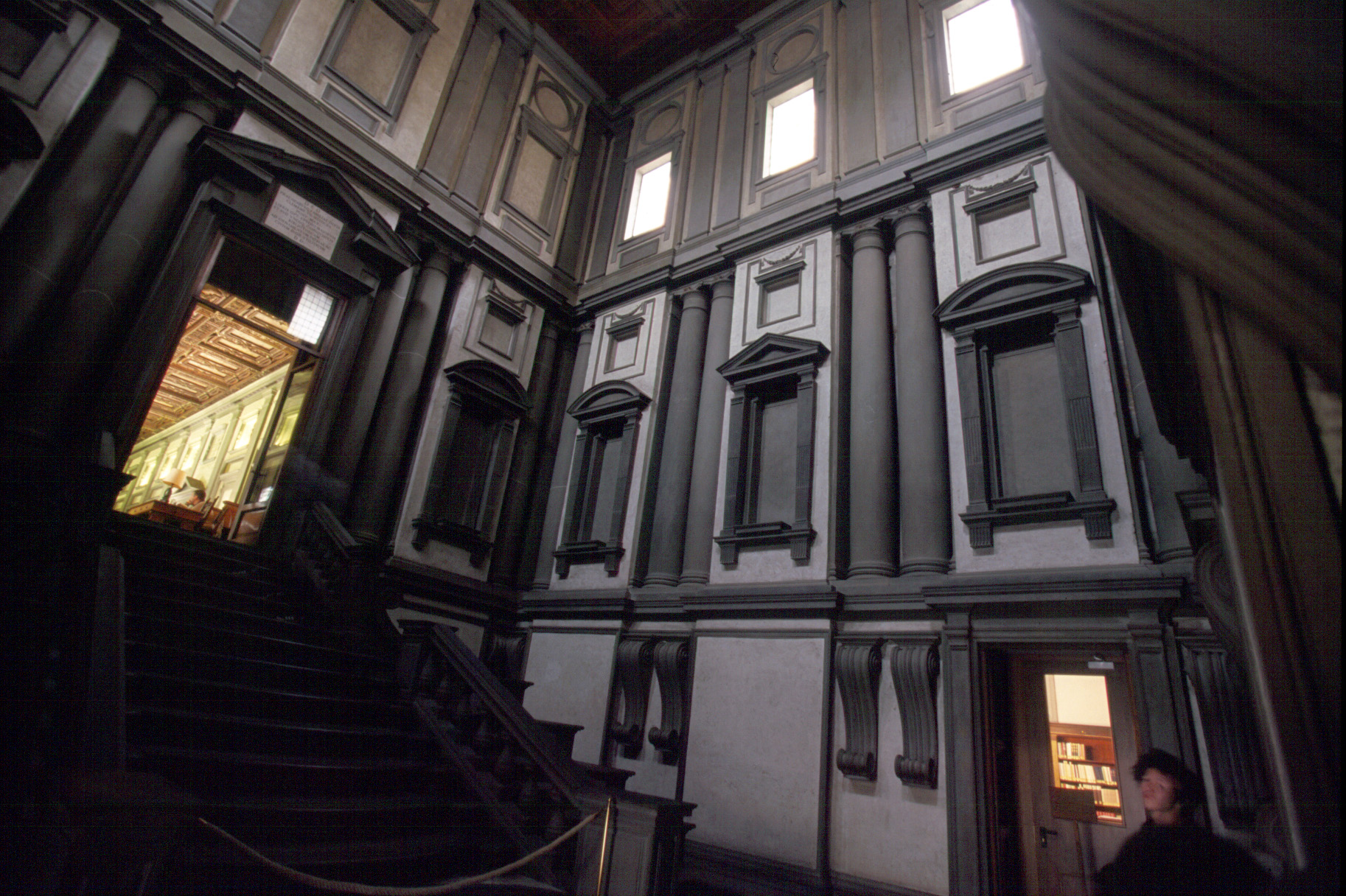 ラウレンツィアーナ図書館 階段室